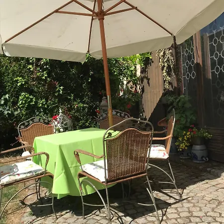 לינה וארוחת בוקר La Tete Dans Les Etoiles 3*