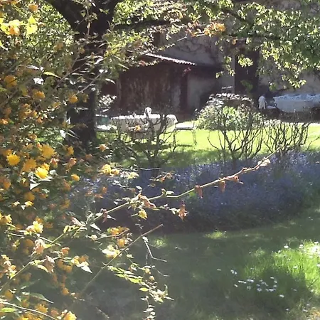 Oda ve Kahvaltı La Tete Dans Les Etoiles 3*