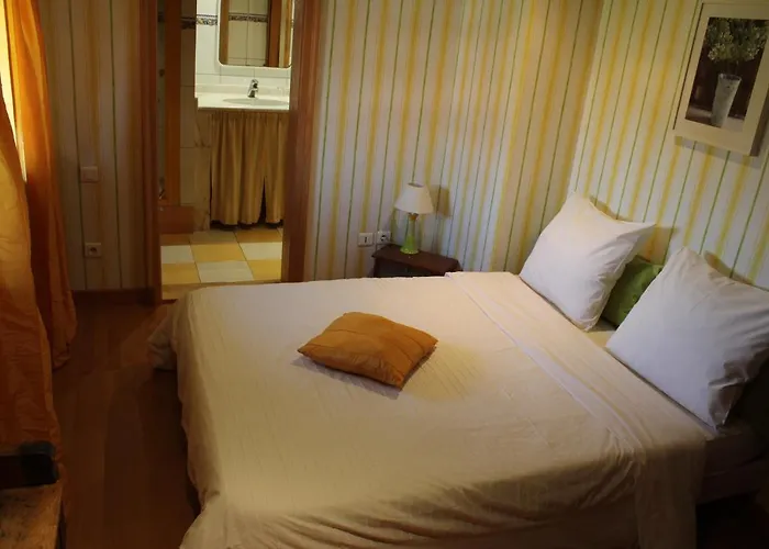 ベッド・アンド・ブレックファスト La Tete Dans Les Etoiles 3*